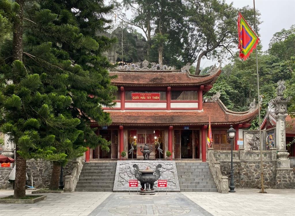 Quốc Mẫu Lăng Thị Tiêu